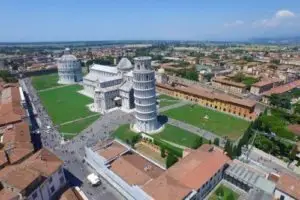Pisa field of miracles, where four buildings form one of the finest architectural complexes in the world. The splendid cathedral, the leaning tower, the baptistery and the burial ground (camposanto).