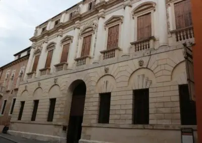 Palais Iseppo Da Porto par Andrea Palladio, visite de la ville , situé dans le centre historique de Vicence, région de la Vénétie, Italie