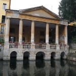 Loggia Valmarana by Andrea Palladio, in the historical center of Vicenza. Walking tour, day tour with professional guide by Sightseeing in Italy