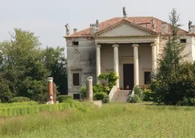 Villa Chiericati Da Porto Rigo d’andrea palladio dans la province de Vicence, ville inscrite au patrimoine mondial de l’UNESCO. Tourisme en Italie à la découverte de la région de la Vénétie. Randonnée d'une journée, excursion et visite de ses œuvres