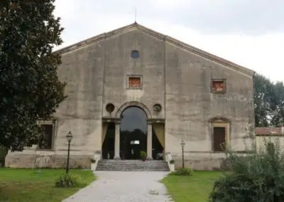 Villa Valmarana Bressan de Palladio dans la province de Vicence inscrite au patrimoine mondial de l'unesco. Randonnée d'une journée, excursion avec tourisme en Italie, région de la Vénétie.