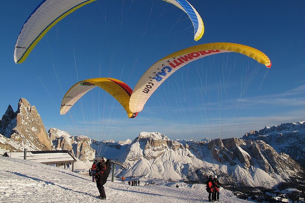 Parapente sur les Dolomites