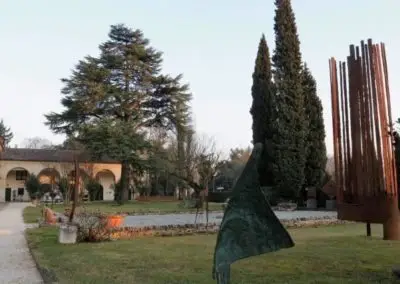 Villa Marignana Benetton entrance garden