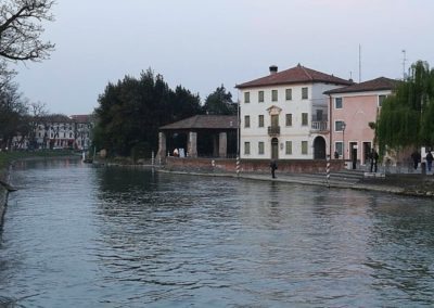 Canal de la Brenta centre de Dolo, en Vénétie