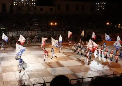 Chess game Marostica flag wavers