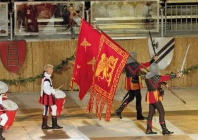 Défilé sur la place des échecs, château de Marostica