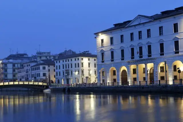 Treviso medieval walled art city Veneto region to visit during a guided walking sightseeing