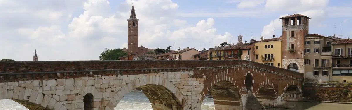 Verona art city roman stone bridge Adige river, town ruled by the Scaligers during the Middle Ages