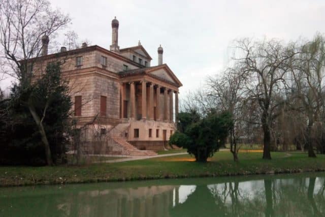 Villa Foscari La Malcontenta - voie navigable de la Brenta, randonnée d'une journée entre Venise et Padoue avec Tourisme en Italie