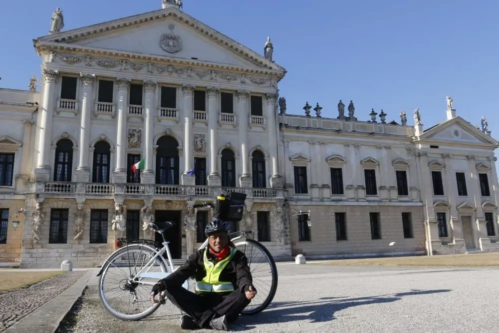 Daniel Tesfamikael, randonnée à vélo le long de la Brenta entre Venise et Padoue