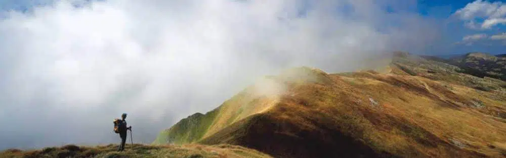 Crête des montagnes des Apennins toscans-émiliens, entre la vallée du Pô et la Méditerranée, le plus long sentier de randonnée italien