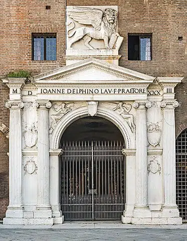 Michele Sanmicheli, Palazzo del Podestà main gate, Verona