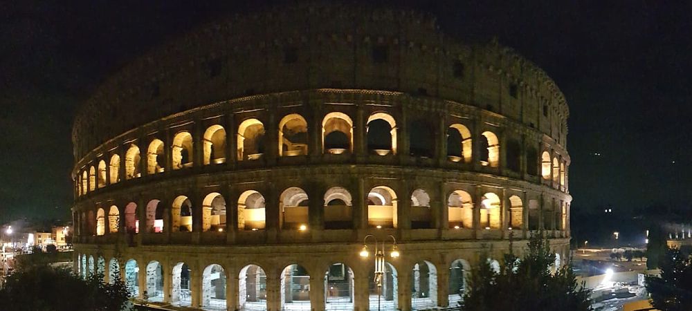 Rome randonnée privée, région du Latium. Colisée de nuit, excursion avec chauffeur vtc. Tourisme en Italie